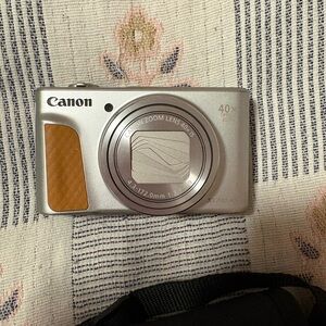 Canon sx740 Silver Digital Camera